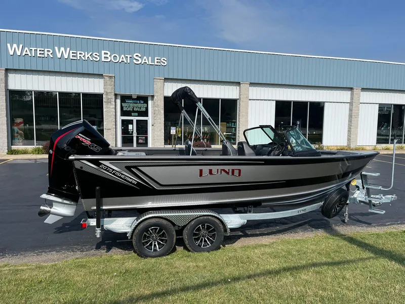 The Image of 2026 Lund 2075 Fisherman boat on trailer at Water Werks Boat Sales dealership. - 0