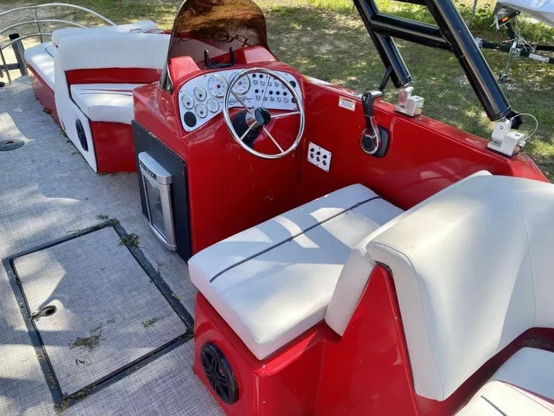 Slide: The Image of Caravelle Razor 238 2019 - 6