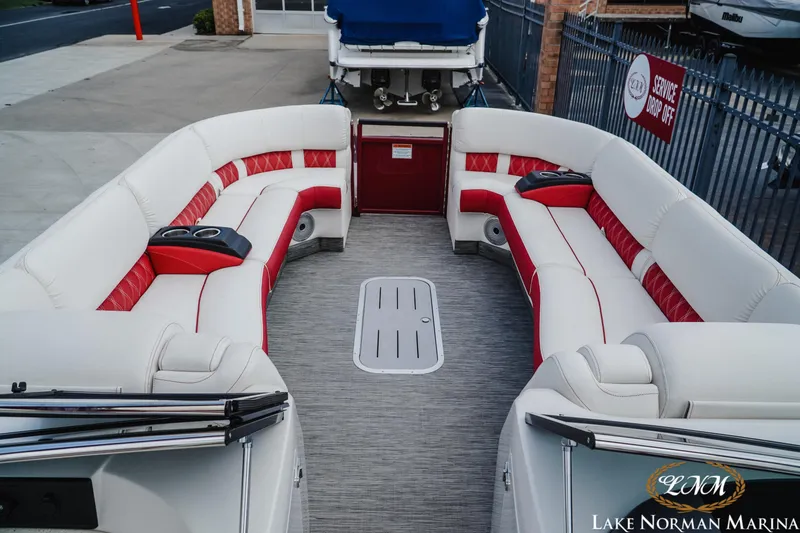 Slide: The Image of Bennington 28QXSBWA 2020 - 12