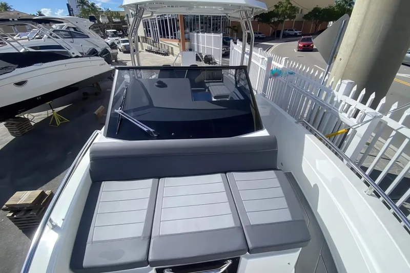 Slide: The Image of Quarken 27 T-Top 2023 - 8