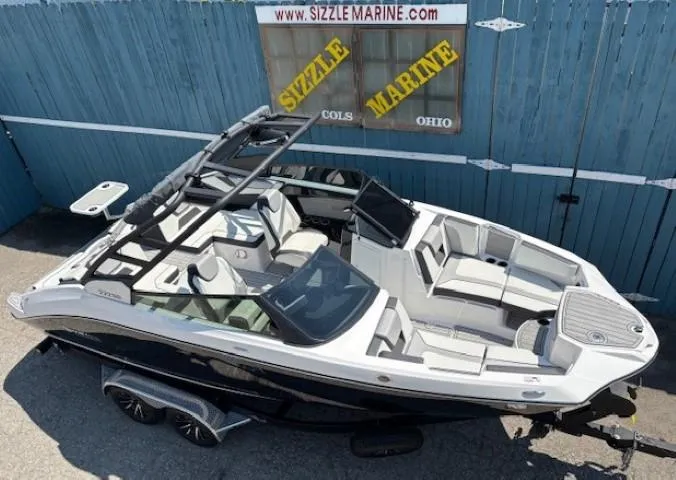 Slide: The Image of 2023 Yamaha Boats 222SD, sleek design, spacious seating, displayed at Sizzle Marine dealership. - 9
