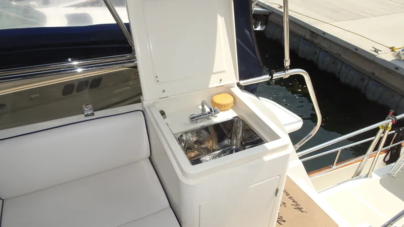 Slide: The Image of President 42' Performance Trawler 2004 - 13