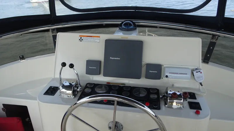 Slide: The Image of President 42' Performance Trawler 2004 - 14