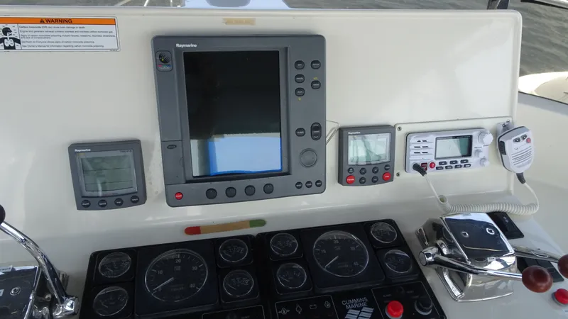 Slide: The Image of President 42' Performance Trawler 2004 - 17