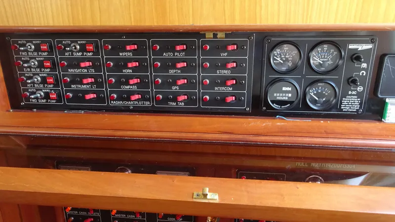 Slide: The Image of President 42' Performance Trawler 2004 - 50