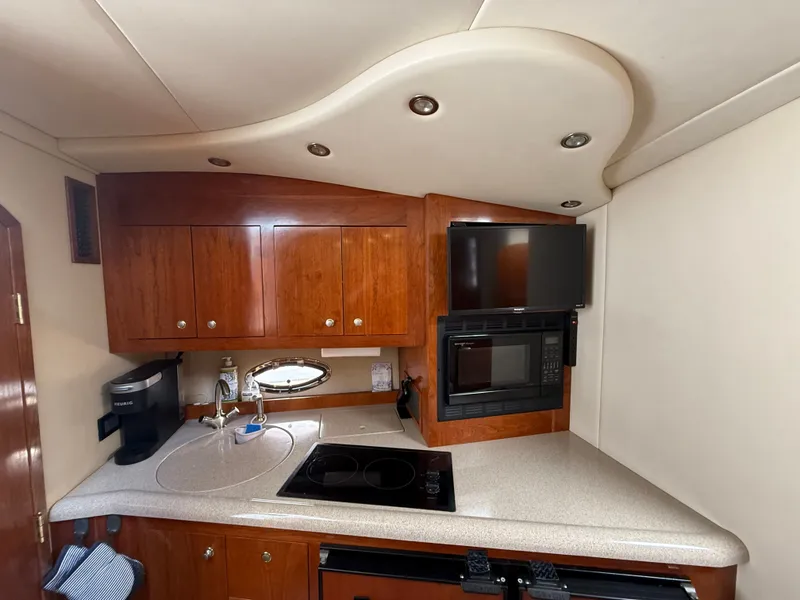 Slide: The Image of Cruisers Yachts 400 Express 2004 - 12