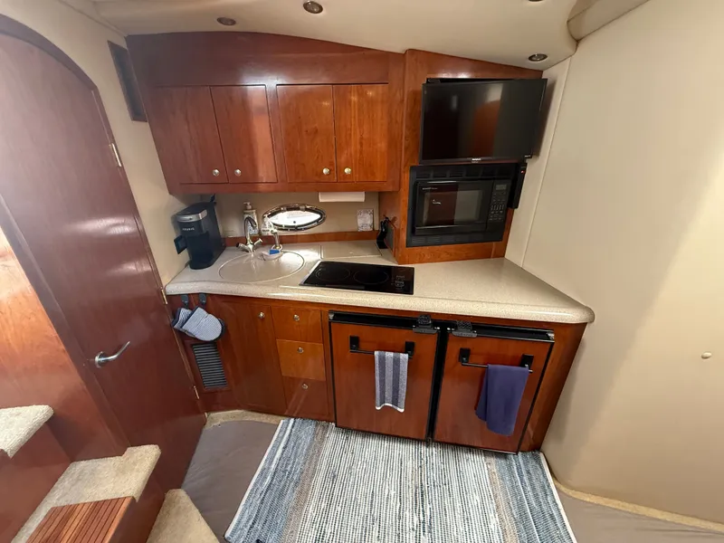 Slide: The Image of Cruisers Yachts 400 Express 2004 - 9