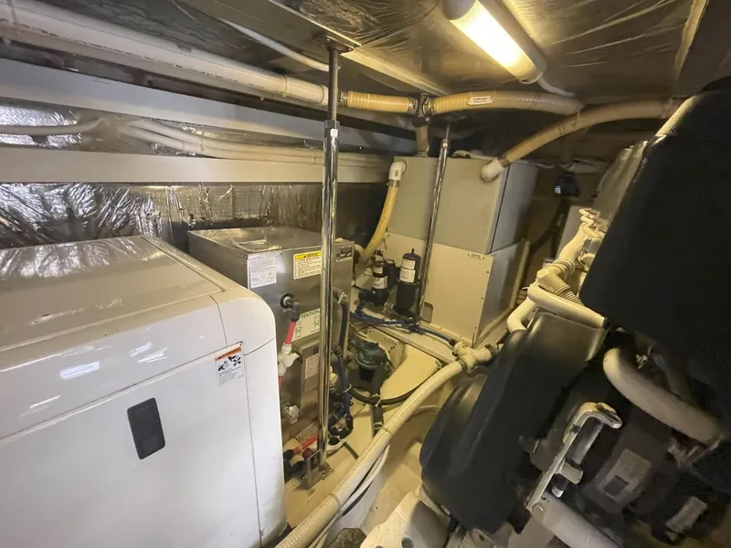 Slide: The Image of Carver Yachts 56 Voyager 2006 - 128