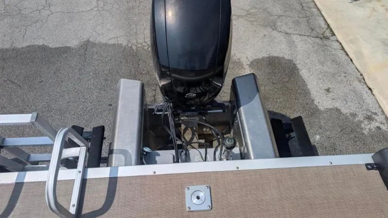 Slide: The Image of 2020 Sun Tracker Party Barge 22 RF XP3 outboard motor and deck view. - 10