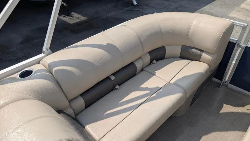 Slide: The Image of 2020 Sun Tracker Party Barge 22 RF XP3 pontoon boat with beige seating. - 5