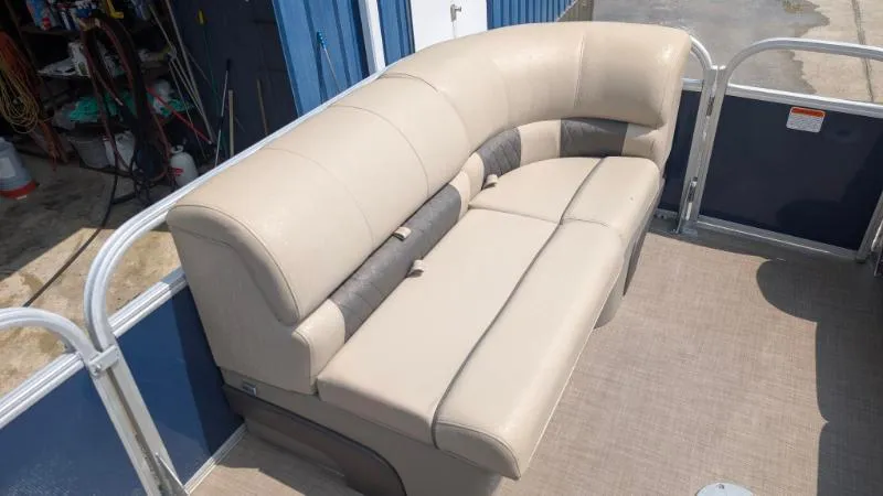 Slide: The Image of Beige seating on 2020 Sun Tracker Party Barge 22 RF XP3 pontoon boat. - 9
