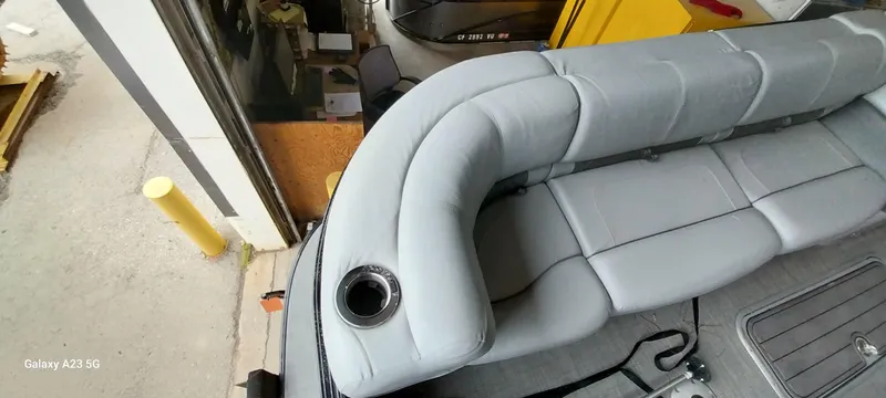 Slide: The Image of Regency 250 LE3 Sport 2023 - 50