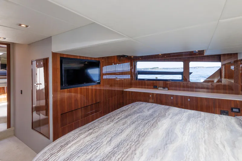 Slide: The Image of Primary Berth - 32