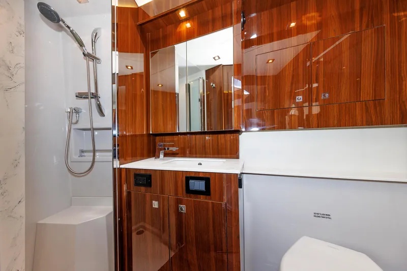 Slide: The Image of Guest Head - 40