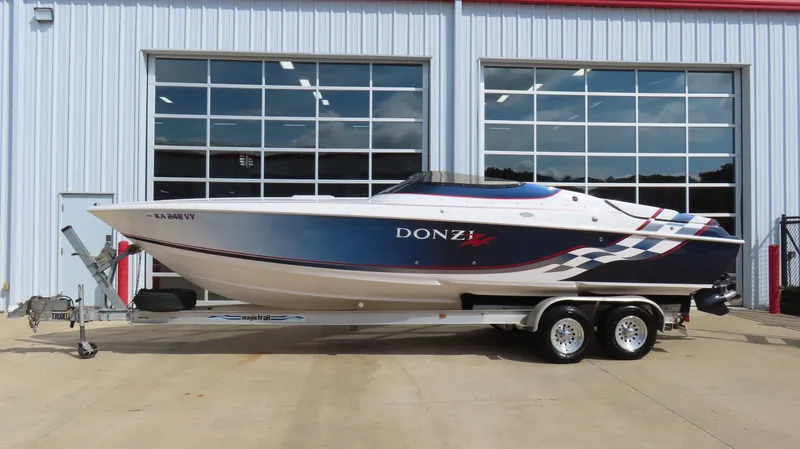 Donzi 28ZX 2000 - Marine Source
