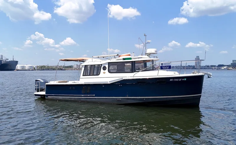 Slide: The Image of Ranger Tug R-27 2020 - 0