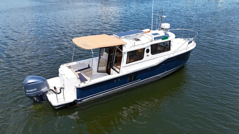 Slide: The Image of Ranger Tug R-27 2020 - 3