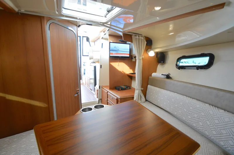 Slide: The Image of Ranger Tug R-27 2020 - 30