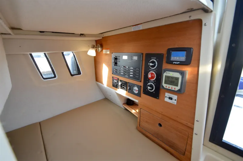 Slide: The Image of Ranger Tug R-27 2020 - 33