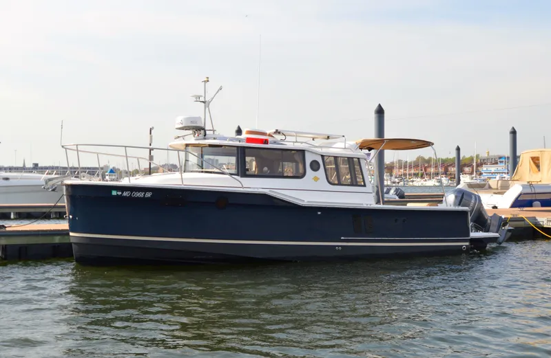 Slide: The Image of Ranger Tug R-27 2020 - 4