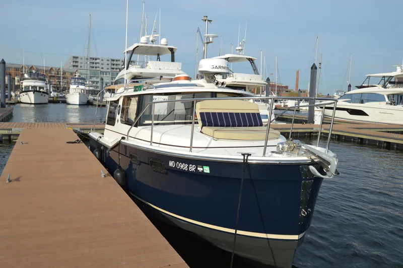 Slide: The Image of Ranger Tug R-27 2020 - 5