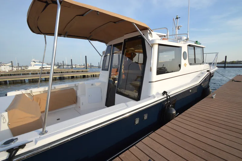 Slide: The Image of Ranger Tug R-27 2020 - 7