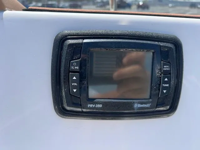 Slide: The Image of Boat audio system display on 2016 Sea Fox 186 Commander. - 7