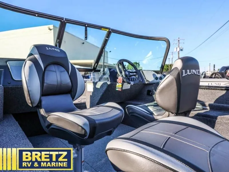 Slide: The Image of Rebel XL 1650 Sport 2025 - 14