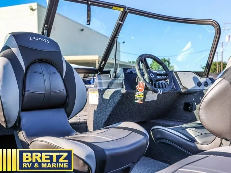 Slide: The Image of Rebel XL 1650 Sport 2025 - 15