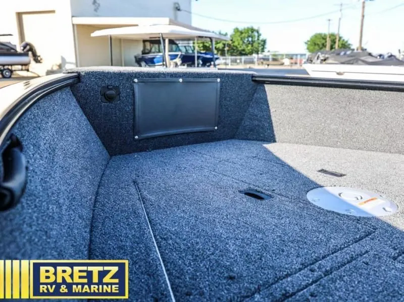 Slide: The Image of Rebel XL 1650 Sport 2025 - 22