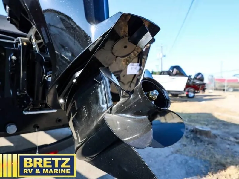 Slide: The Image of Rebel XL 1650 Sport 2025 - 9