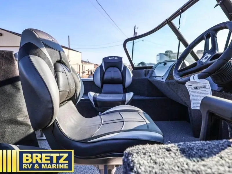 Slide: The Image of Rebel XL 1650 Sport 2025 - 14