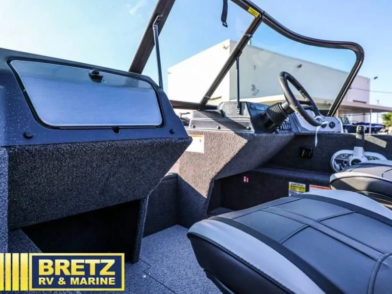 Slide: The Image of Rebel XL 1650 Sport 2025 - 18