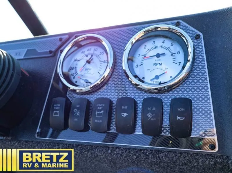 Slide: The Image of Rebel XL 1650 Sport 2025 - 20