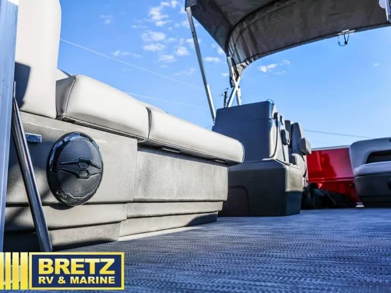 Slide: The Image of Party Barge 16 DLX 2026 - 14