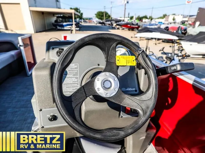 Slide: The Image of Party Barge 16 DLX 2026 - 18