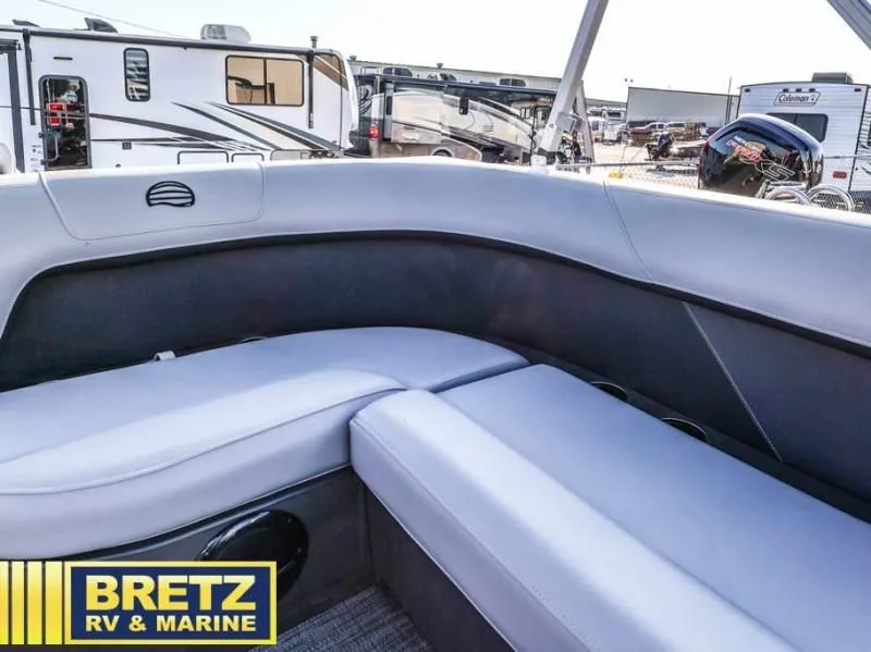 Slide: The Image of Party Barge 16 DLX 2026 - 25