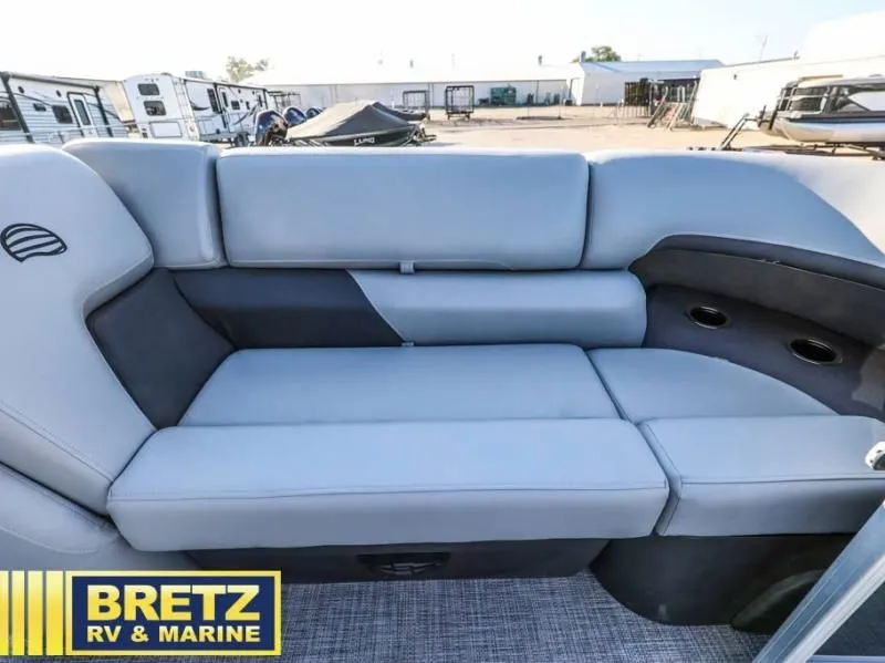 Slide: The Image of Party Barge 18 DLX 2026 - 24