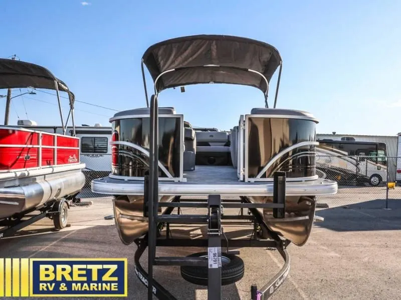 Slide: The Image of Party Barge 18 DLX 2026 - 5