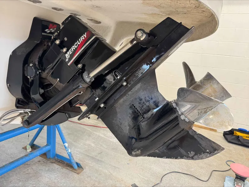 Slide: The Image of Sea Ray 210 Sundeck 2001 - 13