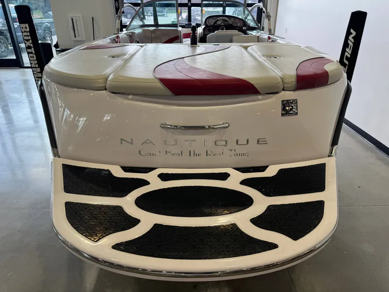 Slide: The Image of Nautique Super Air Nautique 210 2004 - 8