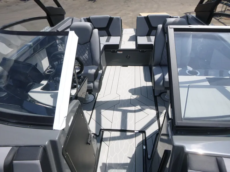 Slide: The Image of 2025 Yamaha Boats 222XD interior with modern seating and sleek design. - 5