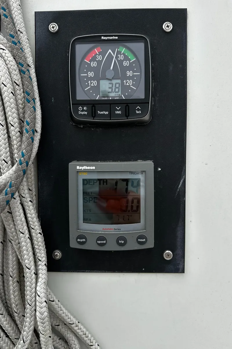 Slide: The Image of Sailing instruments on 1987 Ericson 34 2, displaying wind and depth readings. - 33