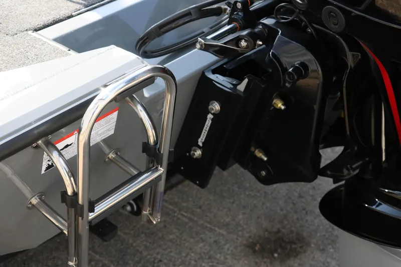 Slide: The Image of 2025 Vexus AVX1980 boat ladder and motor mount detail. - 32