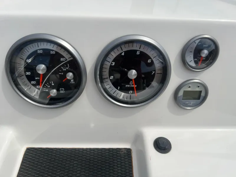 Slide: The Image of Bayliner Element F16 2017 - 14