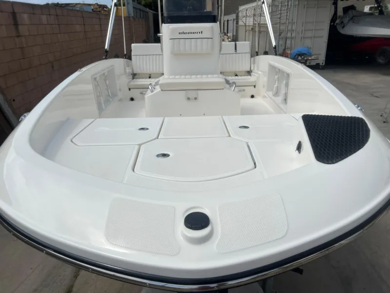 Slide: The Image of Bayliner Element F16 2017 - 7