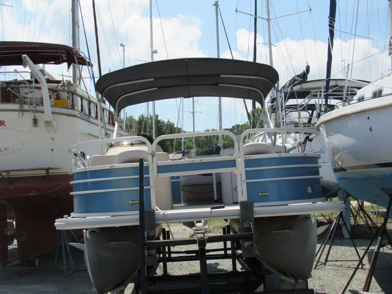 Slide: The Image of SunChaser Classic Fish 8520 4-PT 2017 - 10