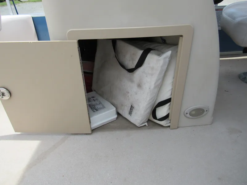 Slide: The Image of SunChaser Classic Fish 8520 4-PT 2017 - 16