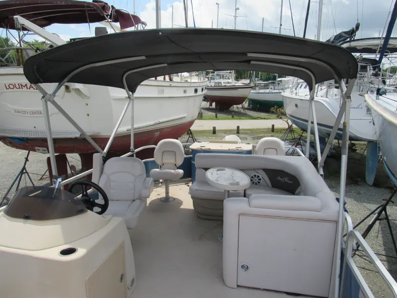 Slide: The Image of SunChaser Classic Fish 8520 4-PT 2017 - 2