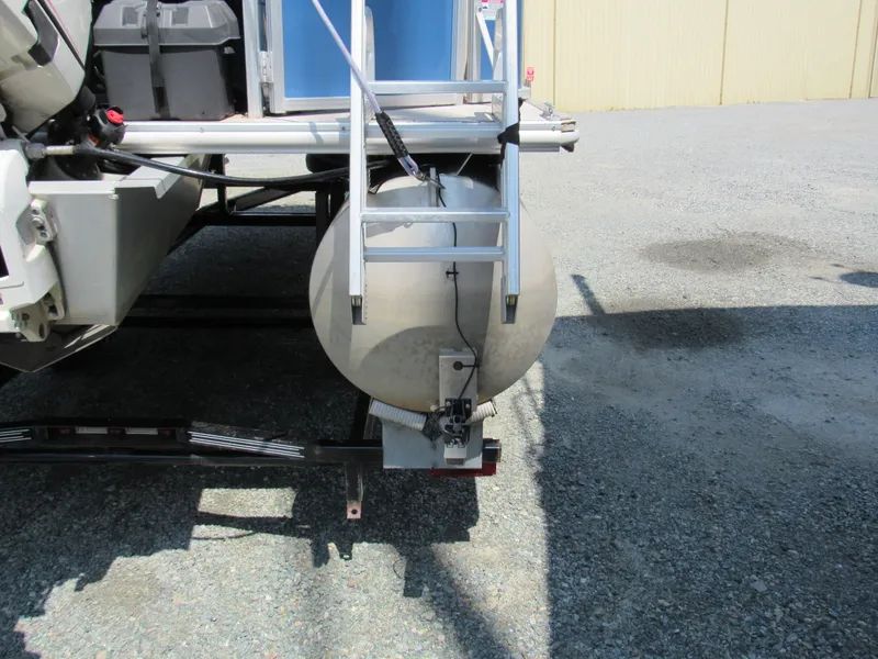 Slide: The Image of SunChaser Classic Fish 8520 4-PT 2017 - 9